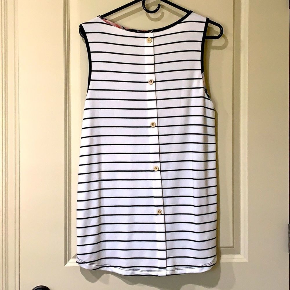 EUC Ladies Staccato large navy tank - Picture 4 of 5
